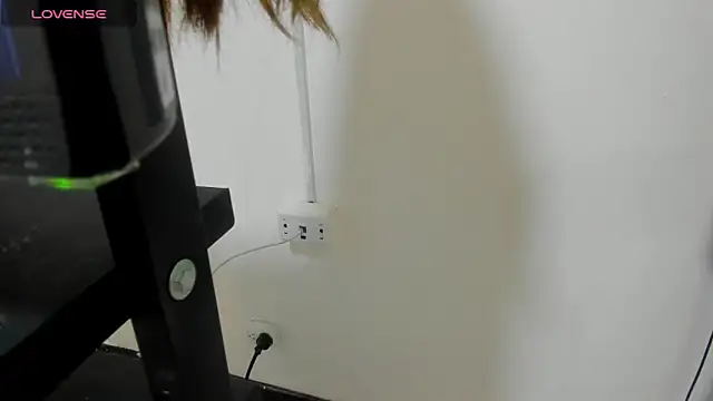 candy rogeers online show from April 11, 1:04 pm