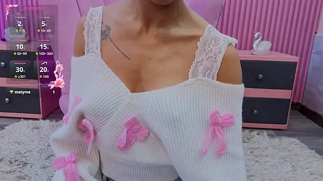 EmmyCortez online show from December 17, 11:58 am