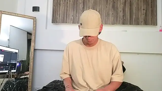 aron and paula online show from November 16, 6:15 am