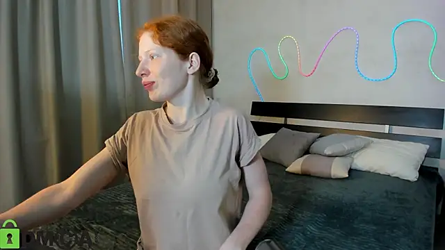 Sandra Wi1son online show from October 16, 2:03 am