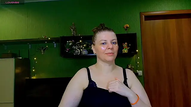 VeronikawGold online show from April 4, 11:09 am