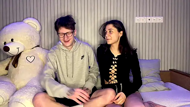 baby lesi online show from March 11, 5:04 pm