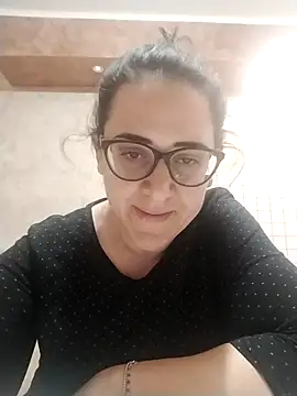 Dolcecurvy online show from November 18, 2:51 pm