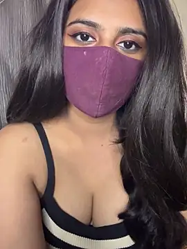 Dishasarmaa05 online show from October 29, 7:16 pm