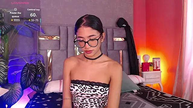 Tyla Ks online show from October 22, 7:52 pm