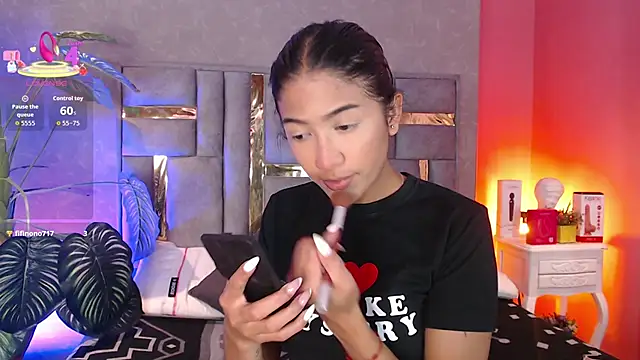 Tyla Ks online show from January 13, 8:13 pm