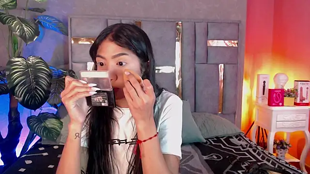 Tyla Ks online show from September 24, 8:19 pm