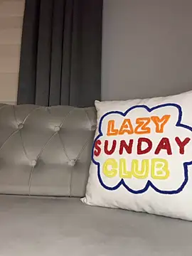 LaraSuu online show from December 17, 10:36 pm