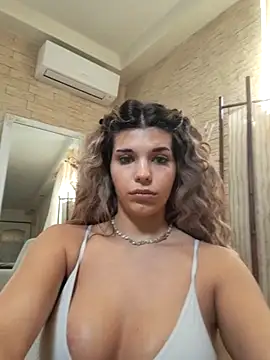 Bella Posh online show from March 4, 7:15 am