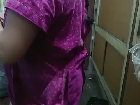 longsexji online show from December 3, 5:04 pm