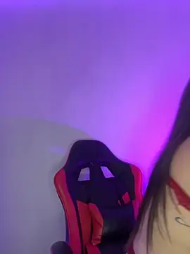 Luna kitty online show from December 1, 6:21 pm