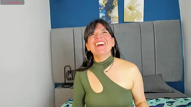 laura hotties online show from September 17, 1:20 pm