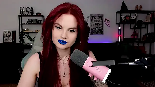 Della Ideal online show from April 7, 6:21 pm