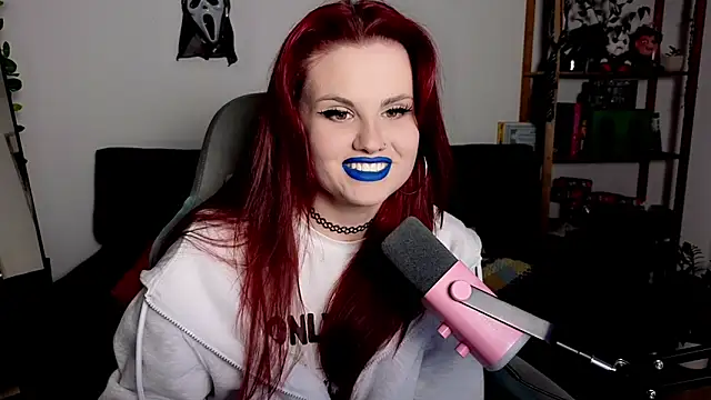 Della Ideal online show from December 1, 6:21 pm