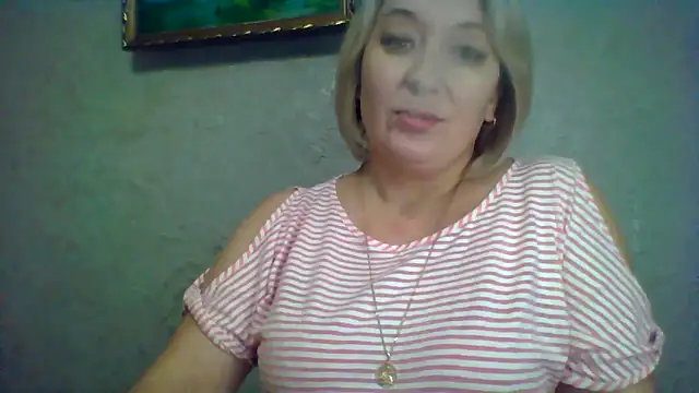 ArielXLoveresss online show from November 12, 3:32 pm