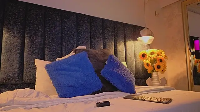 Ariannaa Suarez1 online show from April 13, 7:36 pm