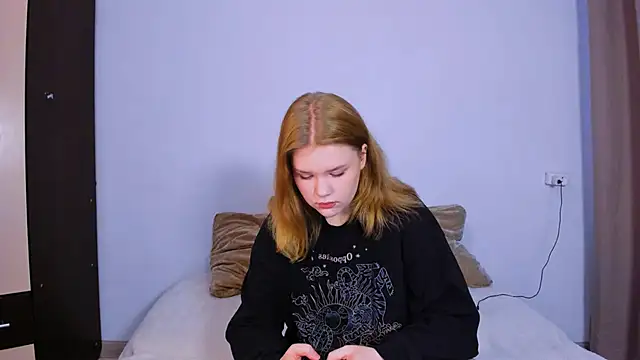 LaseyMoon online show from October 12, 1:41 am