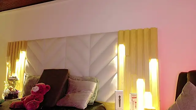 Anaise latif online show from March 24, 11:59 am