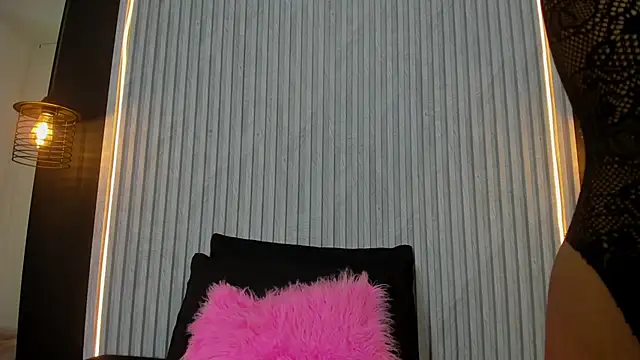 alahia betancurx online show from January 13, 1:48 pm