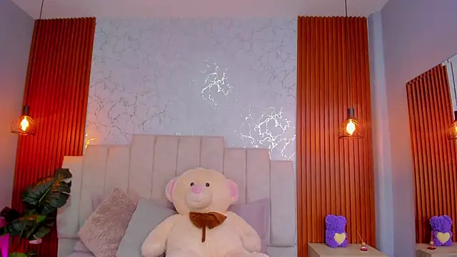 ScarlettWallace online show from February 13, 10:44 pm