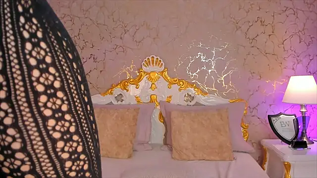 ScarlettWallace online show from October 4, 8:46 pm