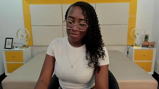 Qeen blackk online show from March 30, 6:40 pm