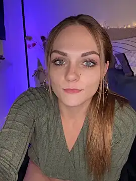 OCTAPUSSY2000 online show from December 16, 8:37 pm