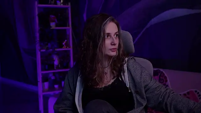 OliviaMcClean online show from September 17, 5:38 am