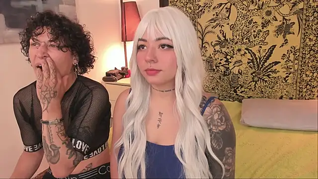 Aria and orien online show from October 29, 11:47 am