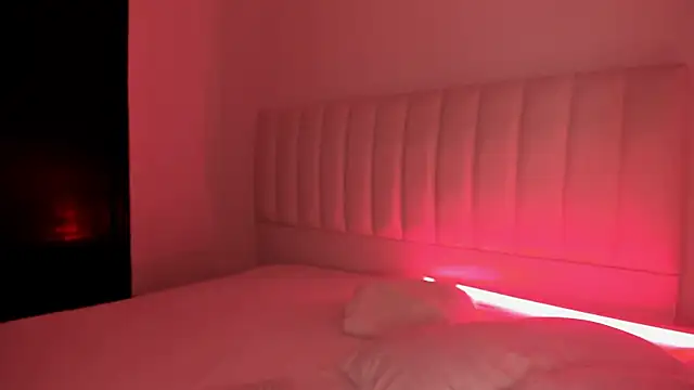 Hannahx   online show from December 13, 7:53 pm