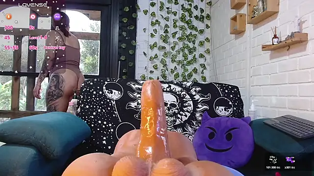 LiraSonnett online show from October 29, 10:12 pm