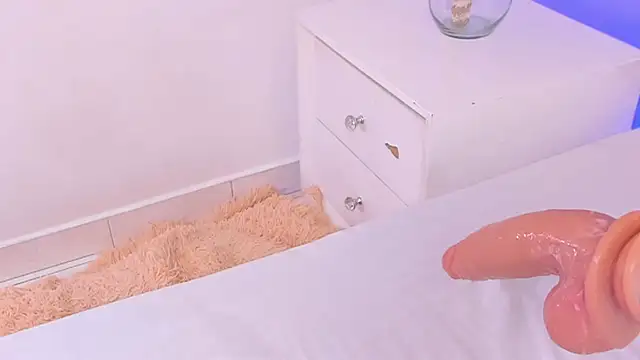 Maye U online show from September 19, 8:30 pm