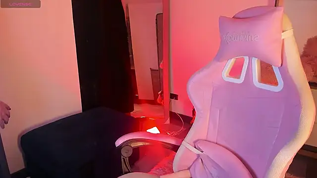 Loona s online show from June 2, 2:45 am