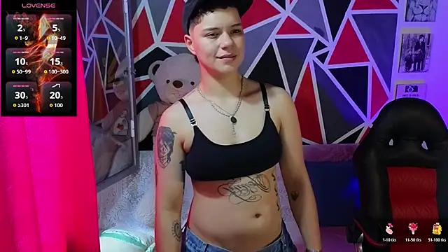 demimoore222 online show from February 4, 6:44 pm