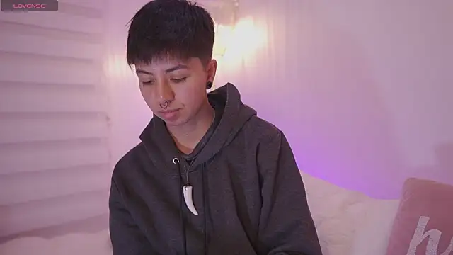 tommy blue online show from February 24, 10:08 pm