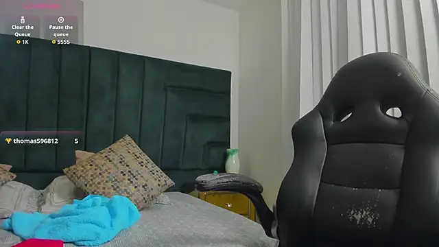 SaskiaGrendel online show from April 3, 12:19 am