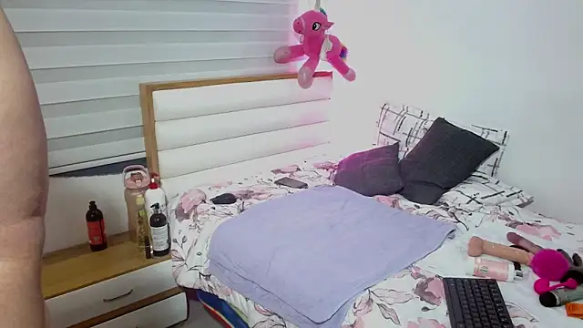 scarlettbooty online show from October 22, 2:27 am