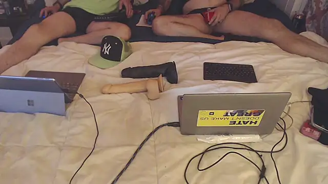 weknowourworth6999 online show from October 6, 12:05 am