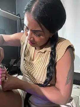 Ariana Rodriguez online show from December 22, 10:35 pm