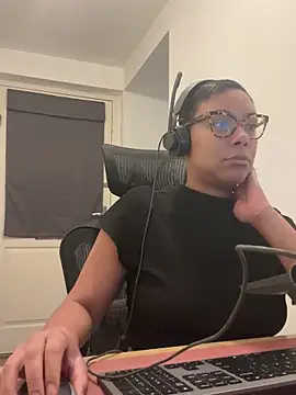 Melia Rayne online show from January 7, 11:57 am