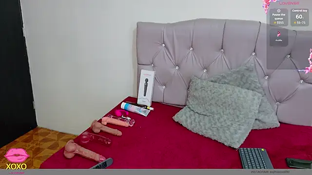 Devil AliceXo online show from November 11, 8:06 pm