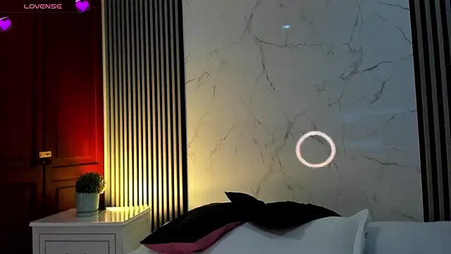SarahLynn7 online show from May 9, 10:45 pm
