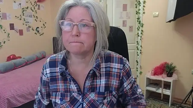 Wane Witch online show from April 12, 4:32 pm