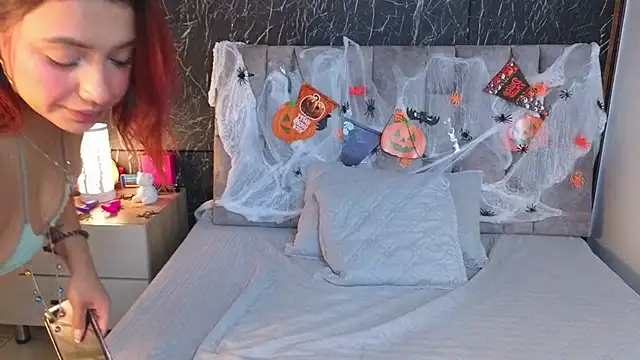 nicelle carson  online show from October 25, 12:24 pm