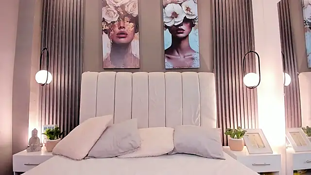 GiannaColling1 online show from January 12, 8:03 pm