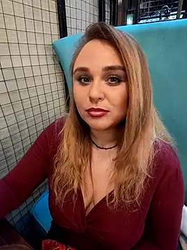 Juicy PeachLux online show from September 12, 4:36 pm