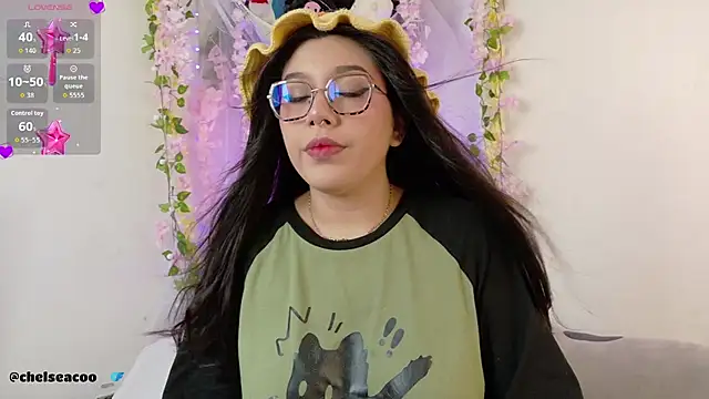 chelsea  coo online show from October 3, 7:52 pm