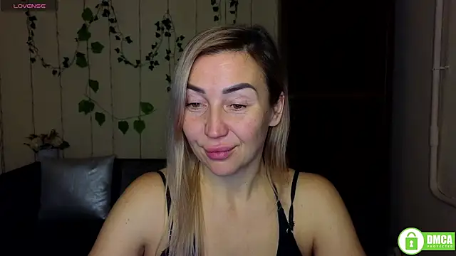 Kiss julli88I online show from January 13, 6:45 pm