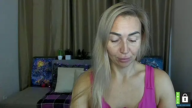 Kiss julli88I online show from October 7, 5:28 pm