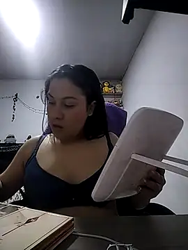 esmeralda jadees online show from January 15, 8:59 pm